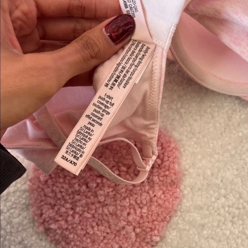 Victoria's Secret Light Pink Bra - Picture 4 of 5
